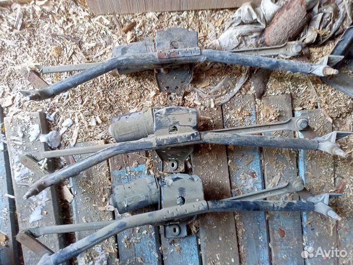 Трапеция дворников Ауди 80