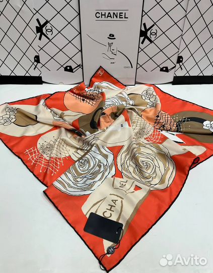Шелковый платок chanel