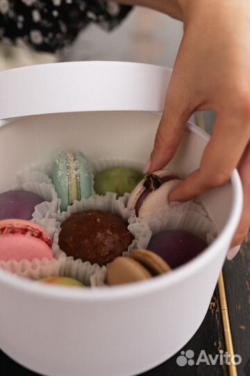 Моти Макаронс