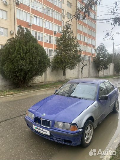 BMW 3 серия 1.8 МТ, 1993, битый, 300 000 км