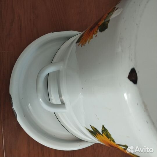 Кастрюля эмалированная