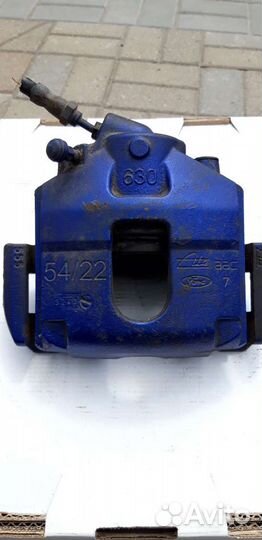 Суппорт передний Ford Fusion