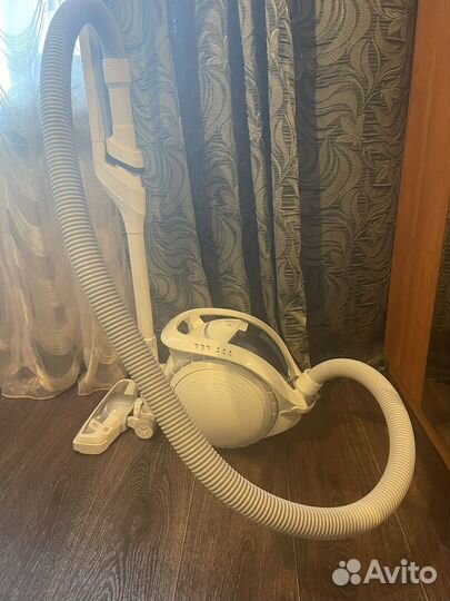 Беспроводной пылесос с контейнером Tefal