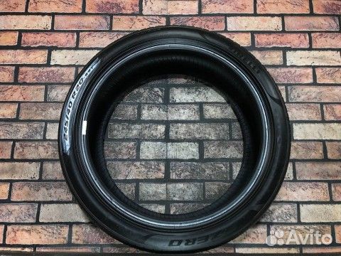 Pirelli P Zero 245/40 R20 99Y