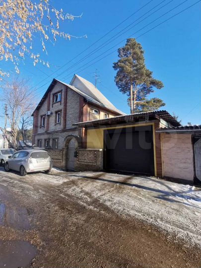 Дом 180 м² на участке 5,5 сот.