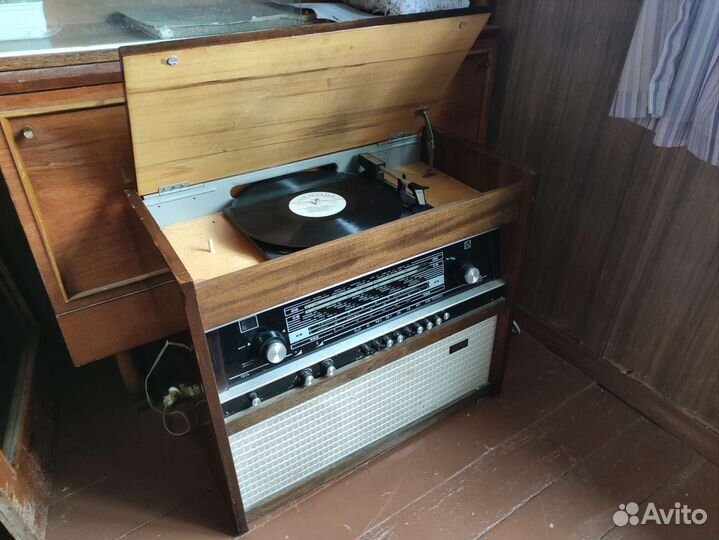 Радиола Ригонда 102