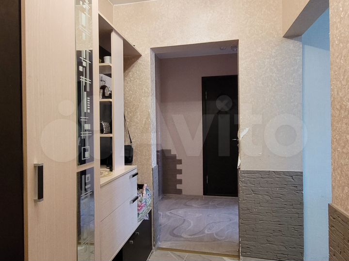 3-к. квартира, 82 м², 1/10 эт.