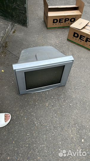 Телевизор на запчасти