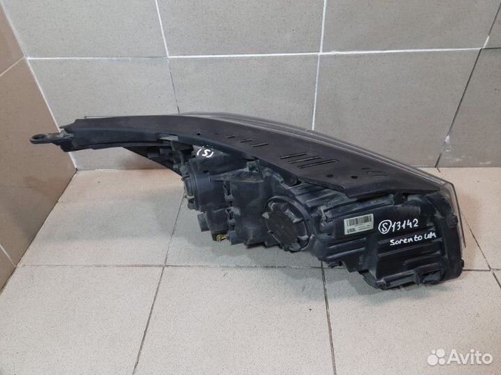 Фара левая Kia Sorento UM