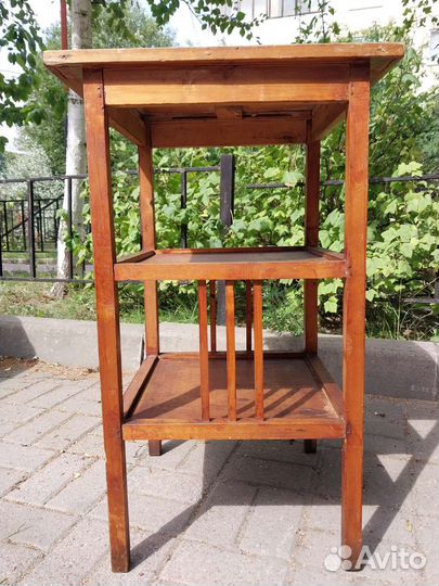 Старинный консольный столик модерн