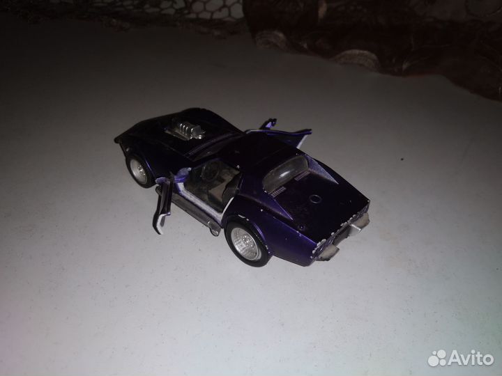 Модельки машин, металлические