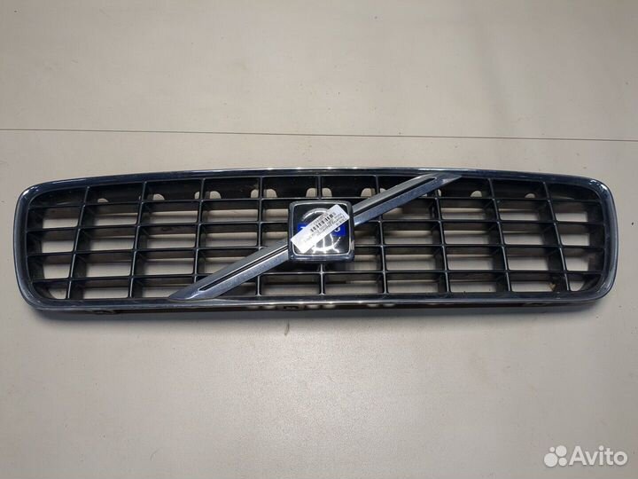 Решетка радиатора Volvo S60, 2001