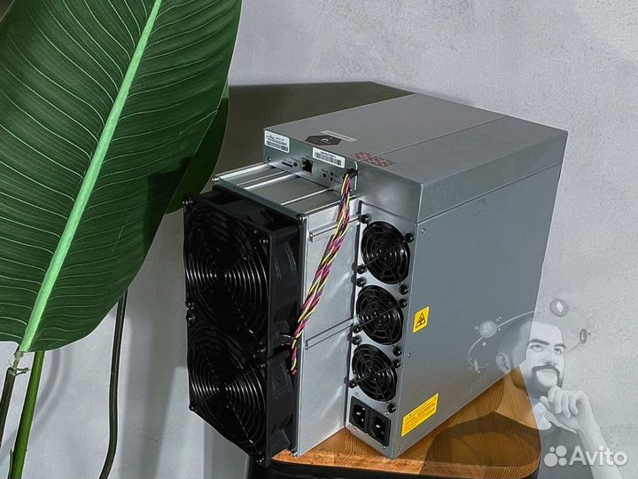 Antminer S19 XP 141T