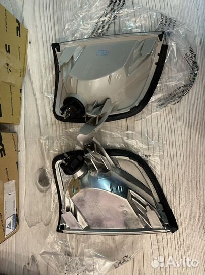 Поворотники w124 новые белые