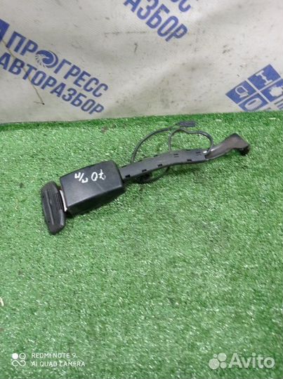 Ответная часть ремня безопасности передняя правая