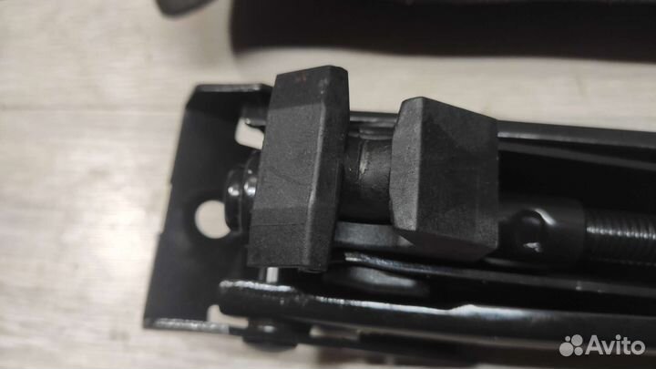 Домкрат штатный опель астра G с сумкой