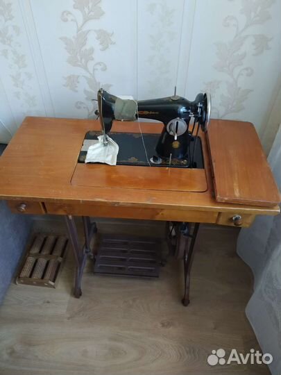 Швейная машина