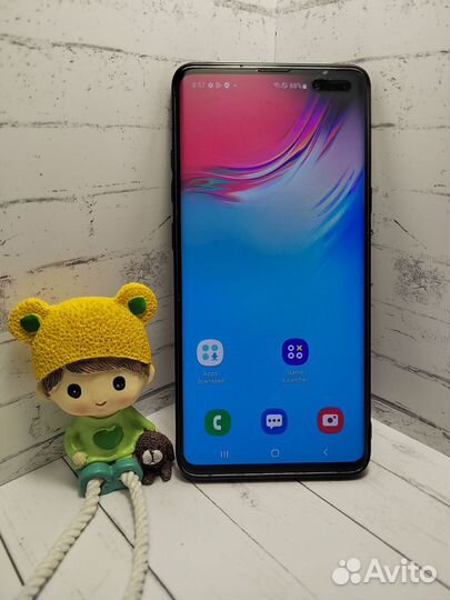 Samsung Galaxy S10 5G Single sim, 8/512 ГБ