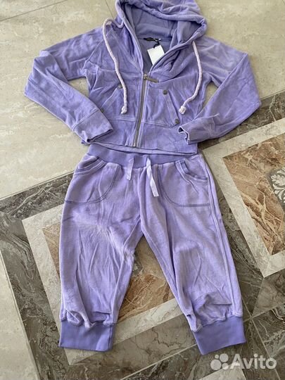 Костюм спортивный