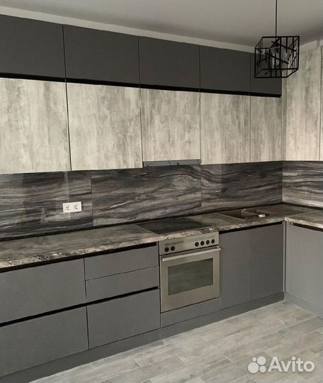 Кухня под заказ с антресолями