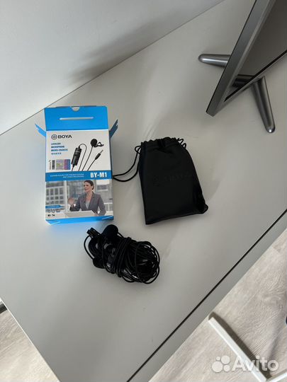 Микрофон петличный Boya by-m1