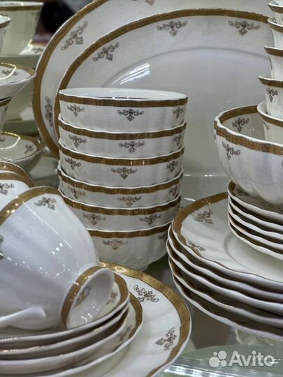 Чайно столовый сервиз 39 предметов