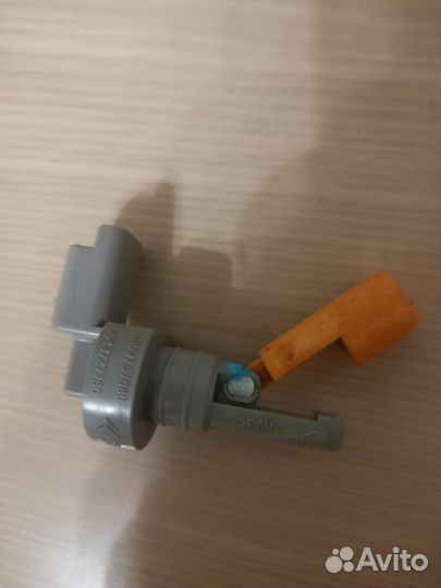 Датчик уровня омывательного бачка peugeot 408