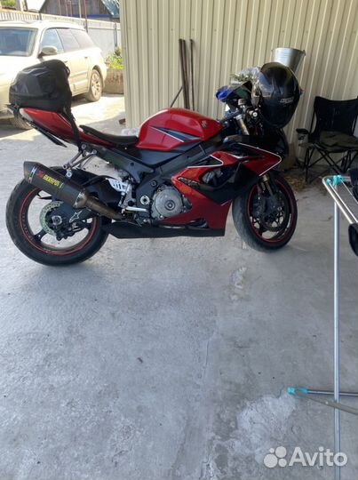 Suzuki GSX-R 1000 K6 2006 год