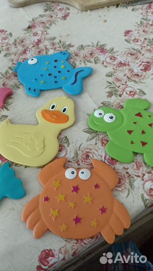 Игрушки а ванну для малышей