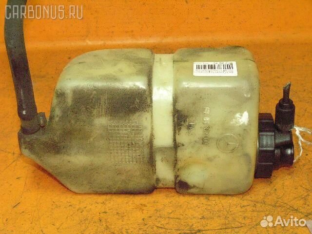 Бачок гидроусилителя A1403200114 на Mercedes-Benz