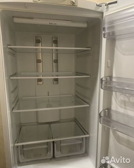 Холодильник бу hotpoint ariston