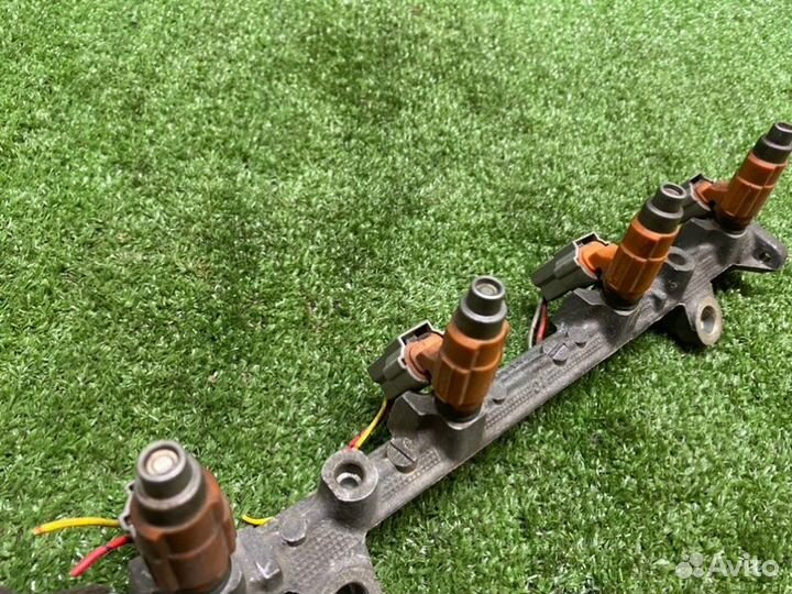 Форсунка топливная Mitsubishi Carisma 4G92 2003