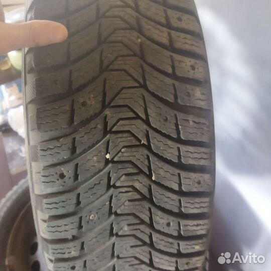 Michelin X-Ice North 3 205/60 R16