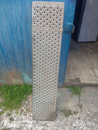 Задняя подножка мерседес 308D