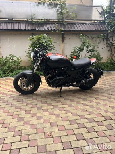 Yamaha XJR 1300