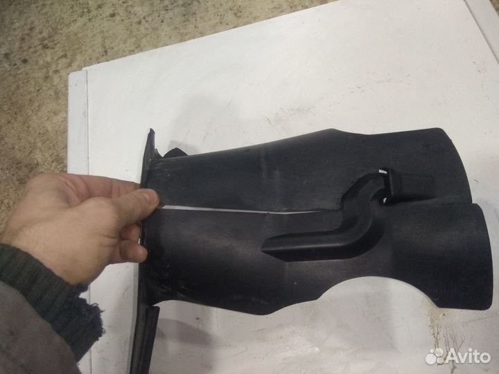 Кожух приводного вала 100/S4/A6/S6 C4/4A