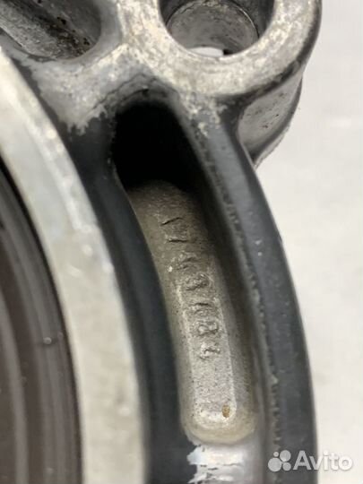 Крышка подшипник делителя кпп 1743484 Scania