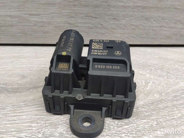 Реле свечей накала Mercedes C W204