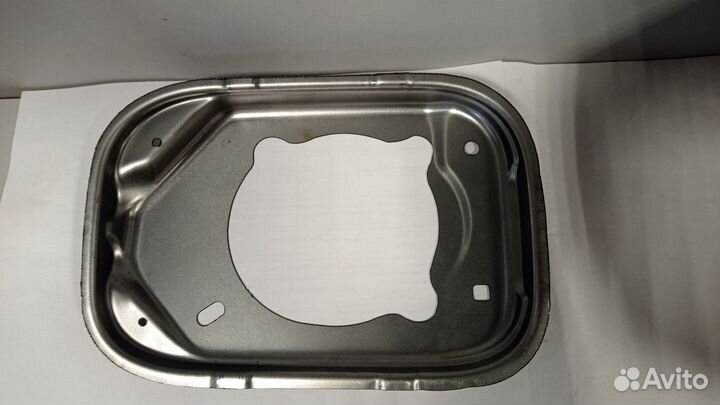 Площадка заливной горловины ларгус