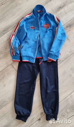Спортивный костюм для мальчика 140