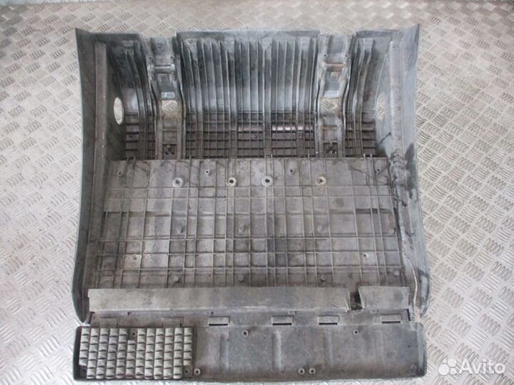 Крыло заднее Mercedes-Benz A9305200720