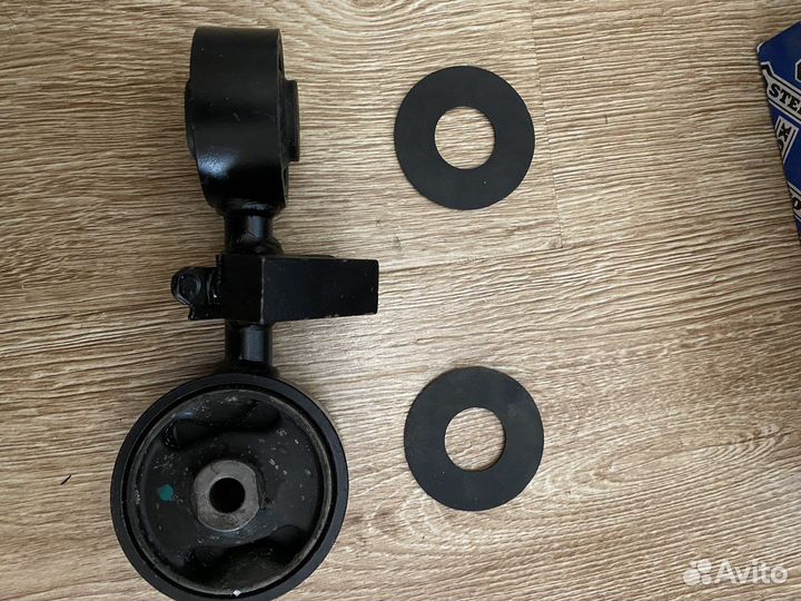 Подушка двигателя верхняя toyota camry 30