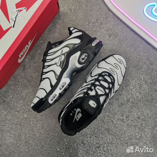 Кроссовки Nike Air Max Plus Tn Black White