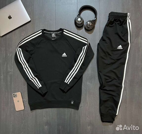 Спортивный костюм adidas