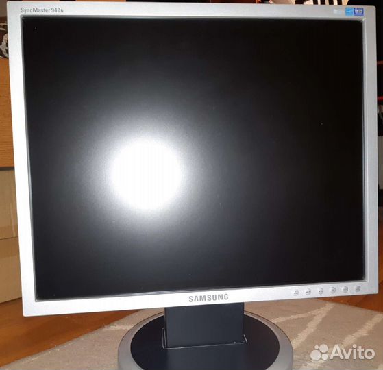 Монитор Samsung