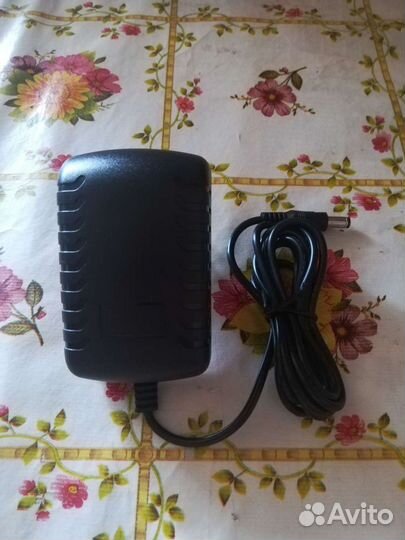 Зарядное устройство на 5V, новое, для TV приставки