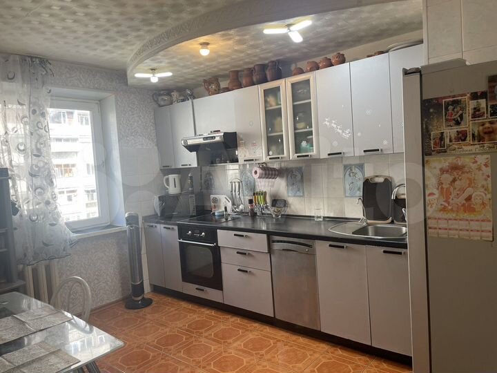 3-к. квартира, 65 м², 4/10 эт.