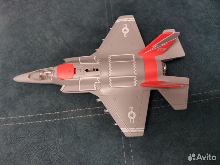 Самолет WY770A 1:16