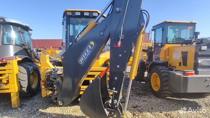 Экскаватор-погрузчик CASE 570 ST, 2023