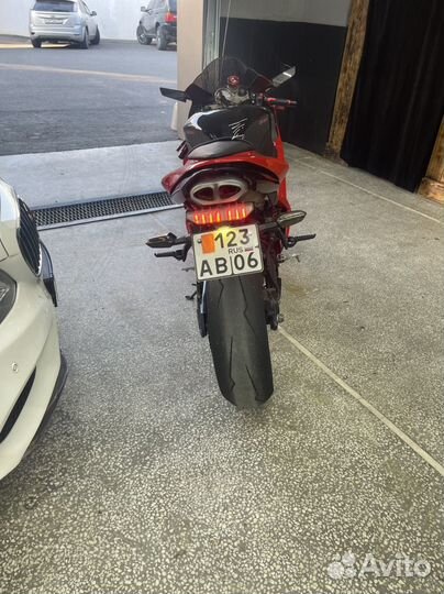 Kawasaki Ninja ZX6R